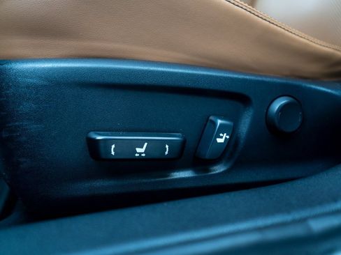 Used 2017 Lexus IS 200t image 19