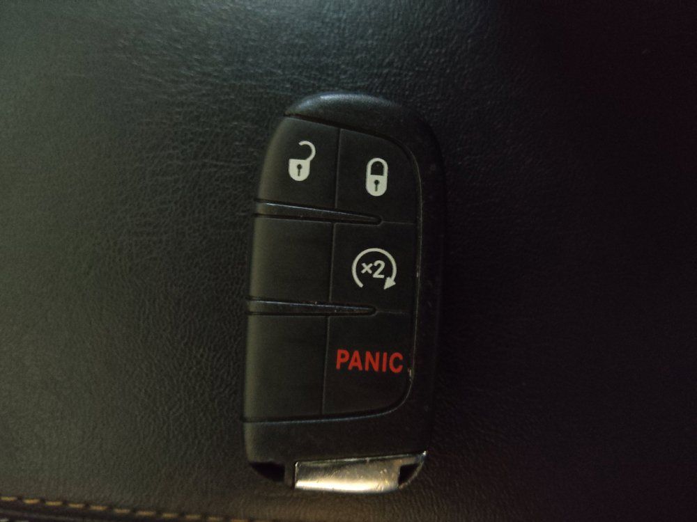 Used 2017 Jeep Compass Latitude w/ Popular Equipment Group FWD image 32