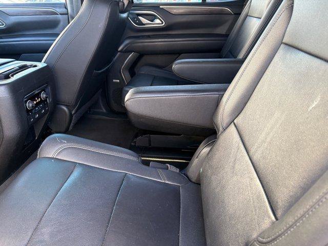 Used 2022 Chevrolet Tahoe Z71 w/ Luxury Package AWD/4WD image 13