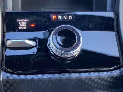 New 2025 Jeep Grand Cherokee Limited w/ Luxury Tech Group II image 31