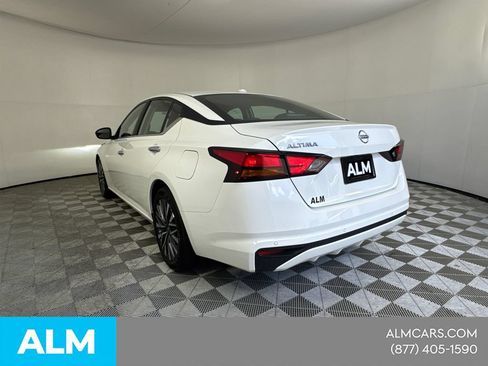 Used 2025 Nissan Altima 2.5 SV FWD image 9
