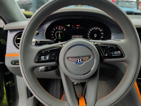 New 2025 Bentley Flying Spur Plug-In Hybrid AWD/4WD image 9