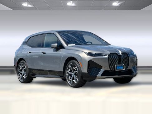 Certified 2024 BMW iX xDrive50 w/ Premium Package AWD/4WD image 7