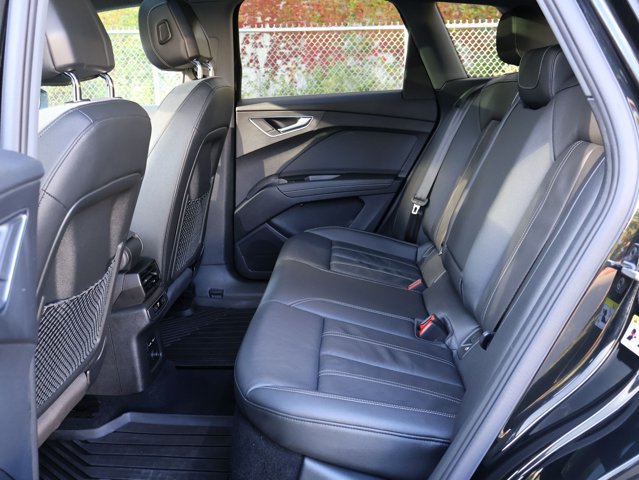 Used 2022 Audi Q4 e-tron Premium Plus AWD/4WD image 23