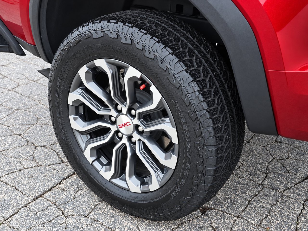 Used 2024 GMC Canyon Denali AWD/4WD image 14