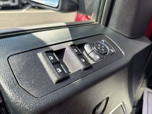 Used 2019 Ford F150 Lariat image 18