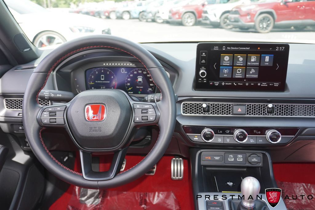 Used 2025 Honda Civic Type R image 2