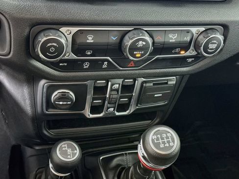 Certified 2025 Jeep Wrangler Unlimited Sport AWD/4WD image 8