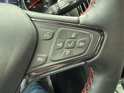 Used 2023 Chevrolet Equinox RS image 45