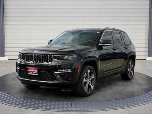 Used 2022 Jeep Grand Cherokee Limited 4xe AWD/4WD image 3