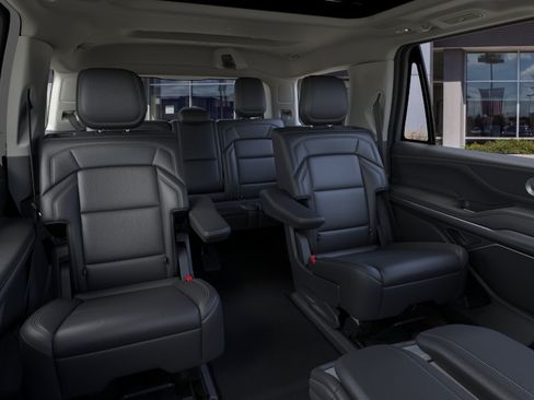 New 2026 Lincoln Navigator Reserve AWD/4WD image 36