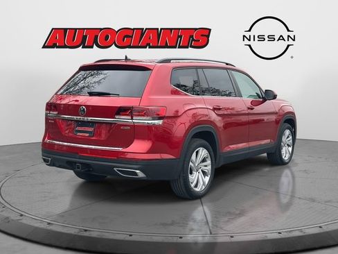 Used 2022 Volkswagen Atlas SE image 2