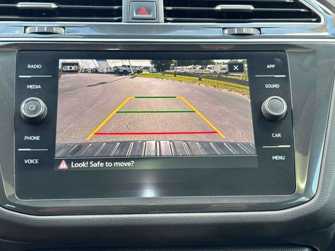 Used 2022 Volkswagen Tiguan SE FWD image 30