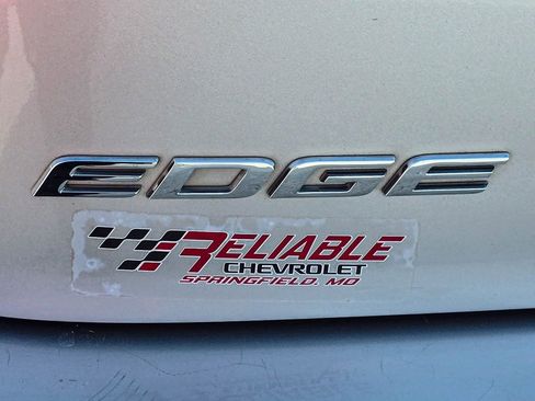 Used 2018 Ford Edge SEL w/ Equipment Group 201A image 8