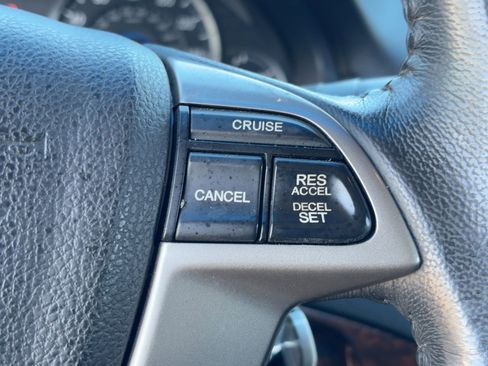 Used 2012 Honda Crosstour EX-L image 18