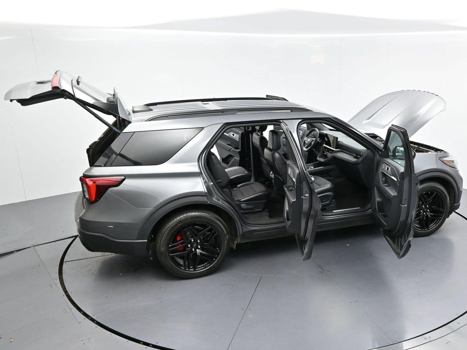Used 2025 Ford Explorer ST-Line w/ Premium Package RWD image 40