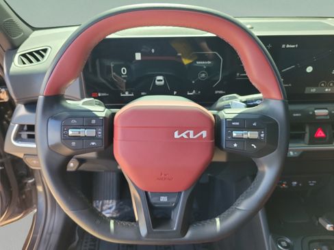Used 2025 Kia K4 GT-Line w/ GT-Line Premium Package FWD image 13