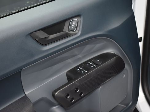 New 2026 Ford Maverick XL image 9