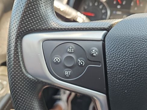 Used 2024 GMC Terrain SLE image 12