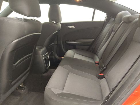 Used 2017 Dodge Charger SXT RWD image 18