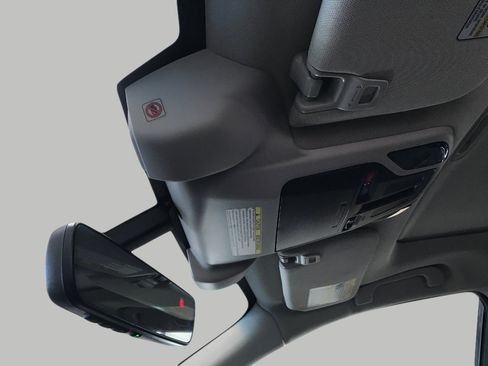 Used 2021 Subaru Outback Limited w/ Popular Package #2 image 16