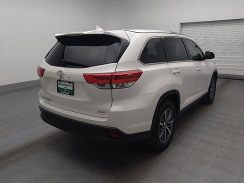 Used 2019 Toyota Highlander XLE FWD image 9