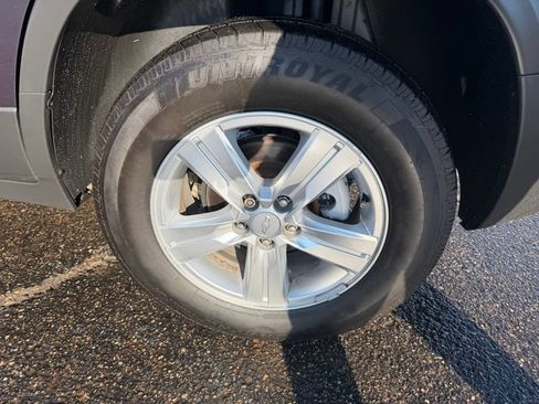 Used 2019 Chevrolet Trax LS w/ Tint and Cruise Package AWD/4WD image 27
