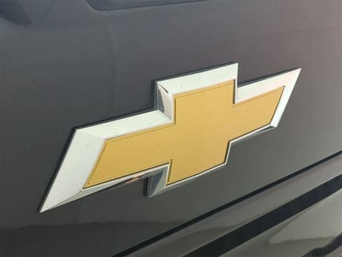 Used 2022 Chevrolet Silverado 1500 High Country w/ Technology Package image 10