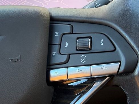 Certified 2022 Cadillac Escalade Premium Luxury w/ Performance Package AWD/4WD image 10