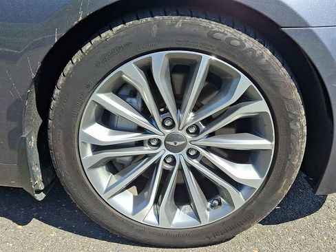 Used 2016 Hyundai Genesis 3.8 AWD/4WD image 8