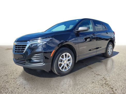 Certified 2024 Chevrolet Equinox LS image 2