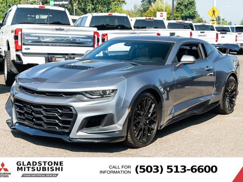 Used 2019 Chevrolet Camaro SS RWD image 4