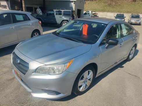 Used 2016 Subaru Legacy 2.5i AWD/4WD image 2