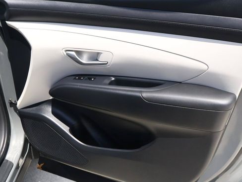 Used 2026 Hyundai Tucson SE FWD image 15