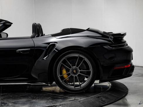 Used 2022 Porsche 911 Turbo S image 10