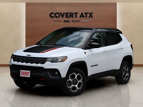 Used 2022 Jeep Compass Trailhawk AWD/4WD image 1