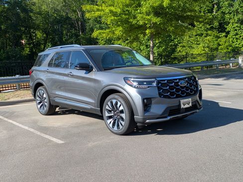 New 2026 Ford Explorer Platinum AWD/4WD image 1