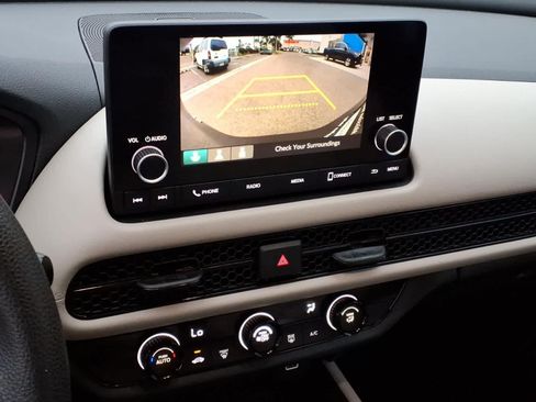 Used 2023 Honda HR-V LX image 21