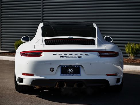 Certified 2019 Porsche 911 Carrera 4S image 6