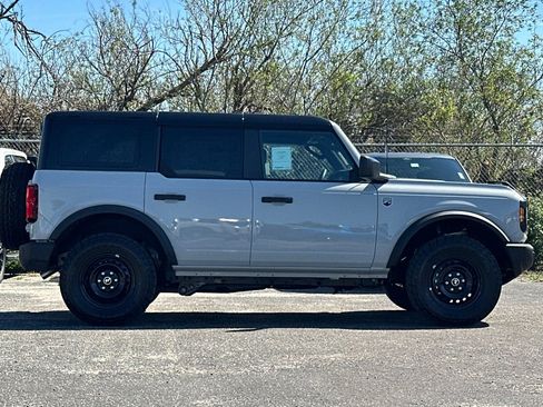New 2026 Ford Bronco Big Bend image 2