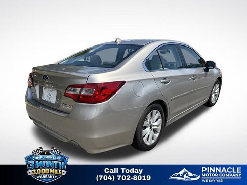 Used 2017 Subaru Legacy 2.5i Premium AWD/4WD image 4