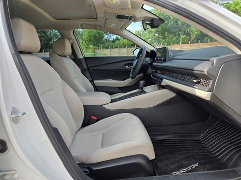 Used 2024 Honda Accord EX image 27