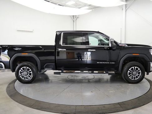 Used 2024 GMC Sierra 2500 SLT AWD/4WD image 8