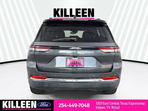 Used 2023 Jeep Grand Cherokee Laredo AWD/4WD image 8