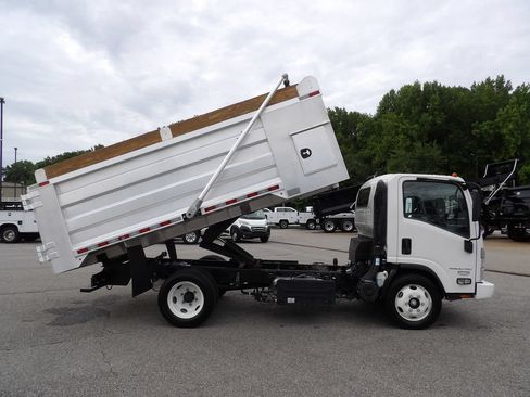 Used 2024 Chevrolet Low Cab Forward 5500HD RWD image 9