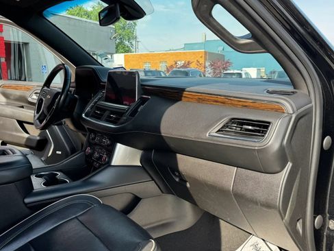 Used 2021 Chevrolet Tahoe Premier AWD/4WD image 24