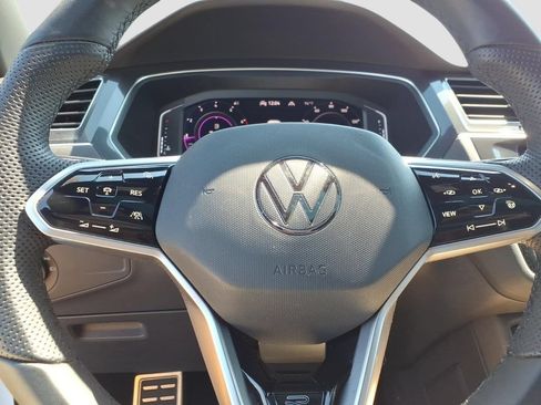 Used 2022 Volkswagen Tiguan SEL R-Line AWD/4WD image 21