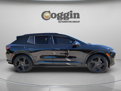 New 2026 Chevrolet Equinox EV RS image 8