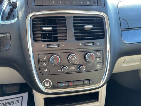 Used 2014 Dodge Grand Caravan SE w/ Quick Order Package 29E SE FWD image 51