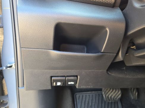Used 2024 Nissan Kicks SV FWD image 15